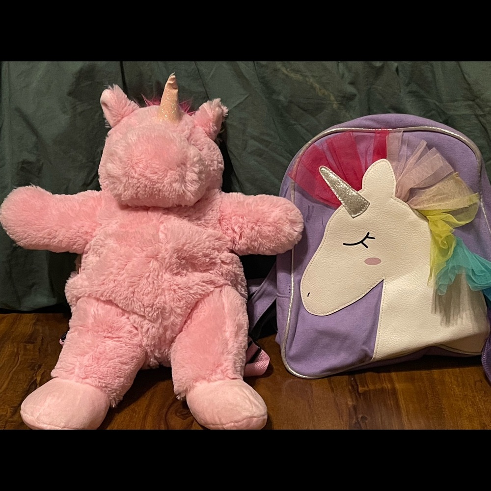 Bundle comes with 2 unicorn backpacks